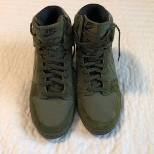 Nike Wedged Sneakers